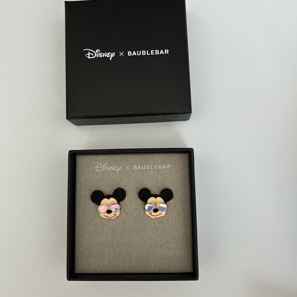 Disney Mickey Mouse Pierced Earrings - Picture 3 of 6